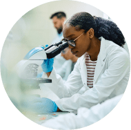 Lissette: training with microscope